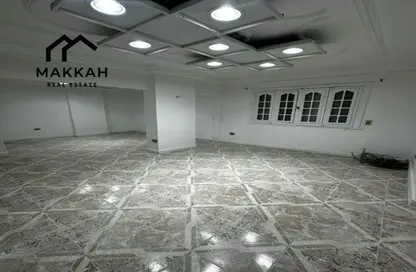 Office Space - 2 Bedrooms - 1 Bathroom for rent in Salah Salem St. - Roxy - Heliopolis - Masr El Gedida - Cairo