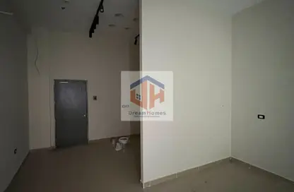 Shop - Studio - 1 Bathroom for sale in Madinaty - Cairo