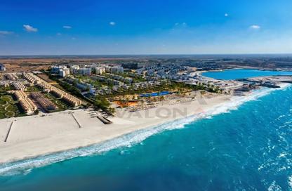 Chalet - 2 Bedrooms - 2 Bathrooms for sale in Ras Al Hekma - North Coast