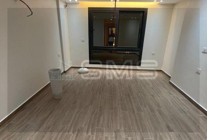 70366398 - Property Main Image