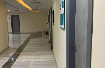 عيادة - غرفة نوم للايجار في محور جمال عبد الناصر - التجمع الثالث - مدينة القاهرة الجديدة - القاهرة