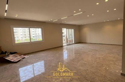Apartment - 3 Bedrooms - 3 Bathrooms for rent in Garden Residence - Hyde Park - New Cairo City - Cairo
