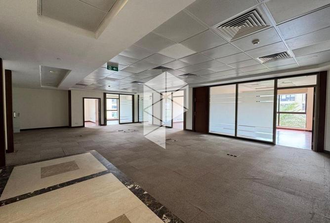 102071077 - Property Image 3