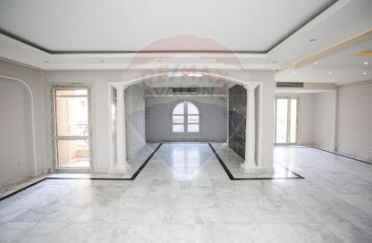 شقة - 3 غرف نوم - 3 حمامات للبيع في شارع ميدان الشهداء - سموحة - حي شرق - الاسكندرية