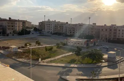 شقة - 3 غرف نوم - 2 حمامات للبيع في المجاورة الاولي - المنطقة الثالثة - مدينة الشروق - القاهرة