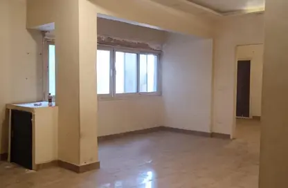 شقة - 3 غرف نوم - 2 حمامات للايجار في شارع الميرغني - ارض الجولف - مصر الجديدة - القاهرة