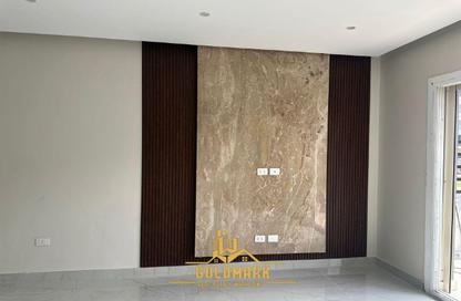 Apartment - 3 Bedrooms - 3 Bathrooms for rent in Garden Residence - Hyde Park - New Cairo City - Cairo