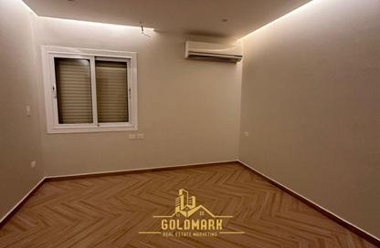 Apartment - 3 Bedrooms - 3 Bathrooms for rent in Garden Residence - Hyde Park - New Cairo City - Cairo