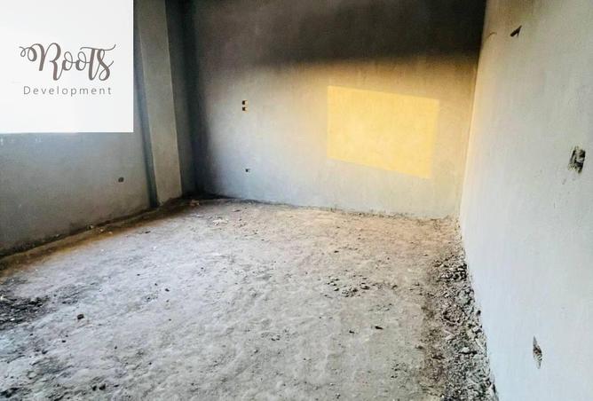 61438307 - Property Image 3