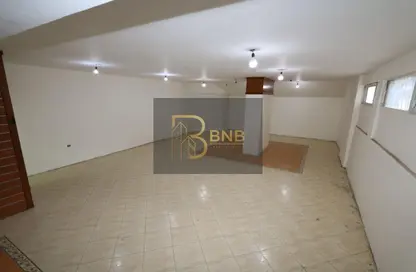 محل تجاري - استوديو - 4 حمامات للايجار في شارع احمد الزمر - المنطقة التاسعة - مدينة نصر - القاهرة