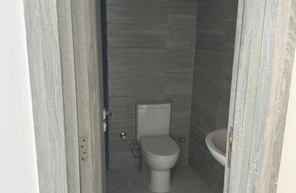 Office Space - Studio - 1 Bathroom for rent in V90 - North Teseen St. - The 5th Settlement - New Cairo City - Cairo