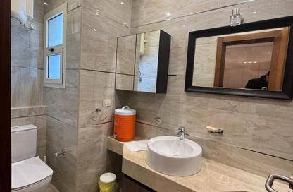 Apartment - 3 Bedrooms - 2 Bathrooms for sale in American University Housing District - 5th Settlement Compounds - The 5th Settlement - New Cairo City - Cairo