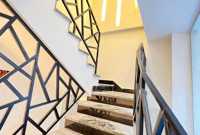 8613698 - Property Image 2