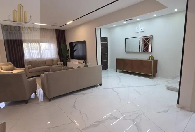112435565 - Property Image 3