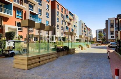 Apartment - 3 Bedrooms - 3 Bathrooms for sale in Amorada New Cairo - 5th Settlement Compounds - The 5th Settlement - New Cairo City - Cairo