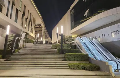 محل تجاري - استوديو للايجار في سنترادا بلازا - ميدان جهينة - مدينة 6 أكتوبر - الجيزة