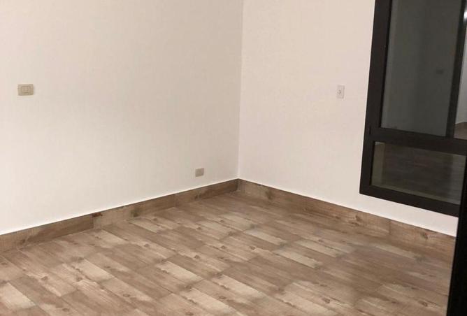 77607924 - Property Image 3