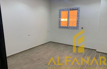 Apartment - 2 Bedrooms - 1 Bathroom for sale in Al Gezira St. - South Investors Area - New Cairo City - Cairo