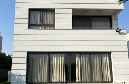 فيلا - 3 غرف نوم - 3 حمامات للبيع في كمبوند البروج - كمبوندات الشروق - مدينة الشروق - القاهرة