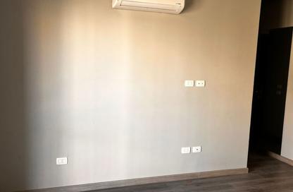 شقة - 2 غرف نوم - 3 حمامات للايجار في ذا كورت ياردز - كمبوندات الشيخ زايد - الشيخ زايد - الجيزة شقة - 2 غرف نوم - 3 حمامات للايجار في ذا كورت ياردز - كمبوندات الشيخ زايد - الشيخ زايد - الجيزة