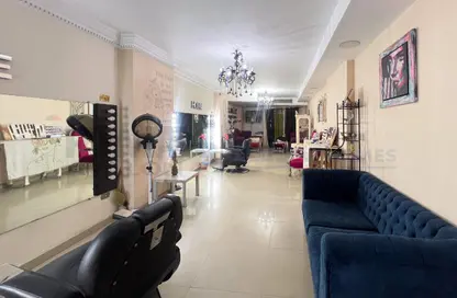 Apartment - 3 Bedrooms - 3 Bathrooms for sale in Laurent - Hay Sharq - Alexandria