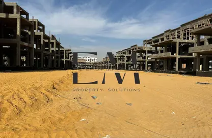 Townhouse - 4 Bedrooms - 5 Bathrooms for sale in Eastshire compound - 5th Settlement Compounds - The 5th Settlement - New Cairo City - Cairo