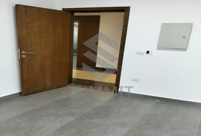 99112987 - Property Image 3