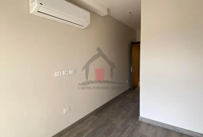114354815 - Property Image 3