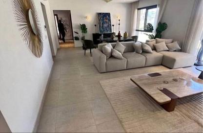 شقة - 2 غرف نوم - 2 حمامات للبيع في أقمار - طريق الواحات - مدينة 6 أكتوبر - الجيزة