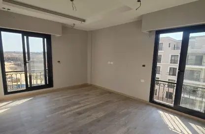 Apartment - 3 Bedrooms - 3 Bathrooms for rent in Village West - Sheikh Zayed Compounds - Sheikh Zayed City - Giza