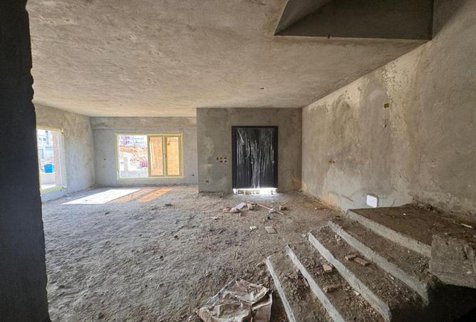 82104160 - Property Image 3