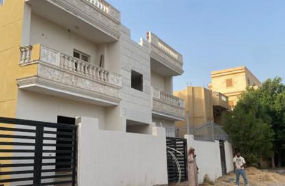 Apartment - 3 Bedrooms - 2 Bathrooms for sale in 2nd Neighborhood - 3rd District West - Shorouk City - Cairo
