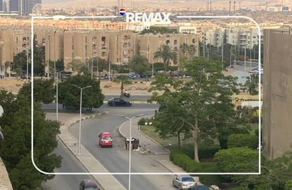 (بنتهاوس  (روف - 2 غرف نوم - 2 حمامات للبيع في شارع 10 - الحي الحادي عشر - الشيخ زايد - الجيزة