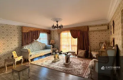 شقة - 5 غرف نوم - 3 حمامات للبيع في B12 - مدينتي - القاهرة