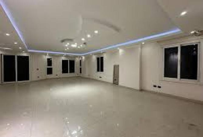 102624979 - Property Image 3