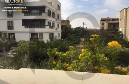 بناية كاملة - 8 غرف نوم - 6 حمامات للبيع في الحي المتميز - مدينة 6 أكتوبر - الجيزة