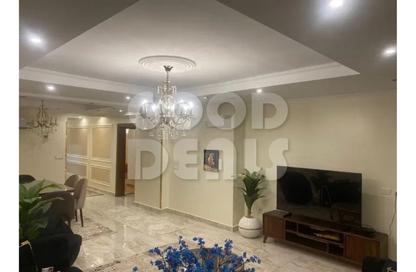 Apartment - 3 Bedrooms - 2 Bathrooms for sale in Saleh Selim St. ( Okasha ) - Dokki - Giza Apartment - 3 Bedrooms - 2 Bathrooms for sale in Saleh Selim St. ( Okasha ) - Dokki - Giza