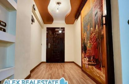 Apartment - 3 Bedrooms - 2 Bathrooms for rent in Shaarawy St. - Laurent - Hay Sharq - Alexandria