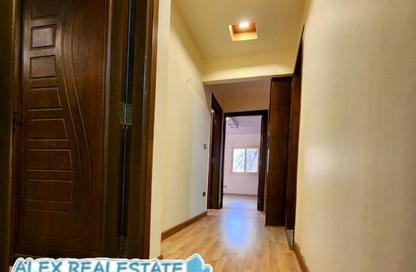 Apartment - 3 Bedrooms - 2 Bathrooms for rent in Shaarawy St. - Laurent - Hay Sharq - Alexandria