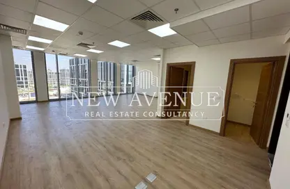 Office Space - 3 Bedrooms - 1 Bathroom for rent in Cairo Festival City - North Investors Area - New Cairo City - Cairo
