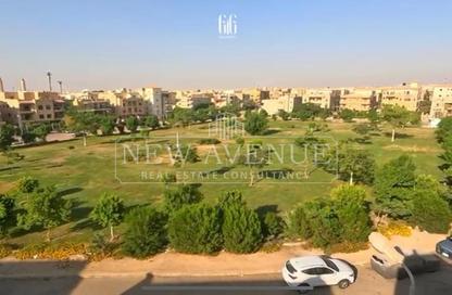 شقة - 3 غرف نوم - 3 حمامات للبيع في شارع دكتور ياسين عبد الغفار - المنطقة ج - حى جنوب الاكايمية - مدينة القاهرة الجديدة - القاهرة