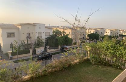Villa - 3 Bedrooms - 4 Bathrooms for rent in Uptown Cairo - Mokattam - Cairo