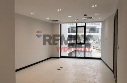 Clinic - 1 Bedroom - 1 Bathroom for rent in Central Avenue - 2nd District - Sheikh Zayed City - Giza
