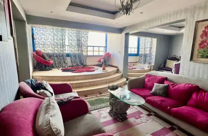 شقة - 5 غرف نوم - 2 حمامات للبيع في شارع الجلاء - فيكتوريا - حي اول المنتزة - الاسكندرية