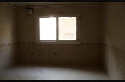 Apartment - 4 Bedrooms - 3 Bathrooms for sale in Area B - Ganoob El Acadimia - New Cairo City - Cairo Apartment - 4 Bedrooms - 3 Bathrooms for sale in Area B - Ganoob El Acadimia - New Cairo City - Cairo