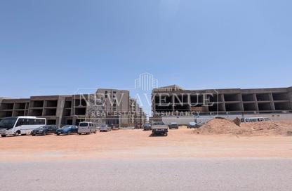 Office Space - Studio - 2 Bathrooms for sale in The Waterway View - 90 Street - The 5th Settlement - New Cairo City - Cairo