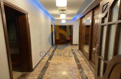 Apartment - 3 Bedrooms - 2 Bathrooms for sale in Road Inside Compound Al Safwa - Degla - Hay El Maadi - Cairo