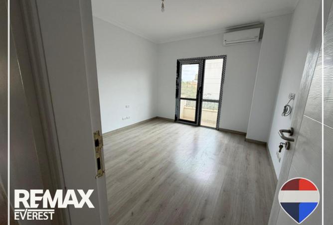 73491935 - Property Image 3