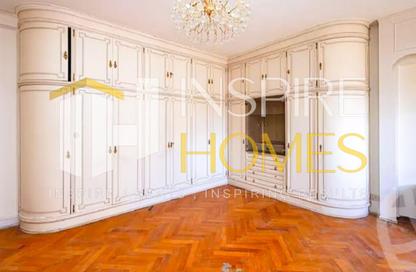 Apartment - 3 Bedrooms - 1 Bathroom for sale in Shaarawy St. - Laurent - Hay Sharq - Alexandria