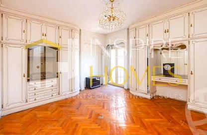 Apartment - 3 Bedrooms - 1 Bathroom for sale in Shaarawy St. - Laurent - Hay Sharq - Alexandria